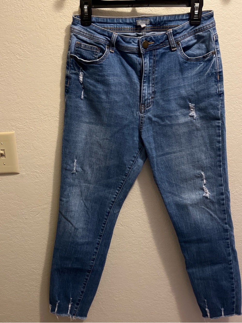 6ixty8ight Distressed Blue Denim Jeans